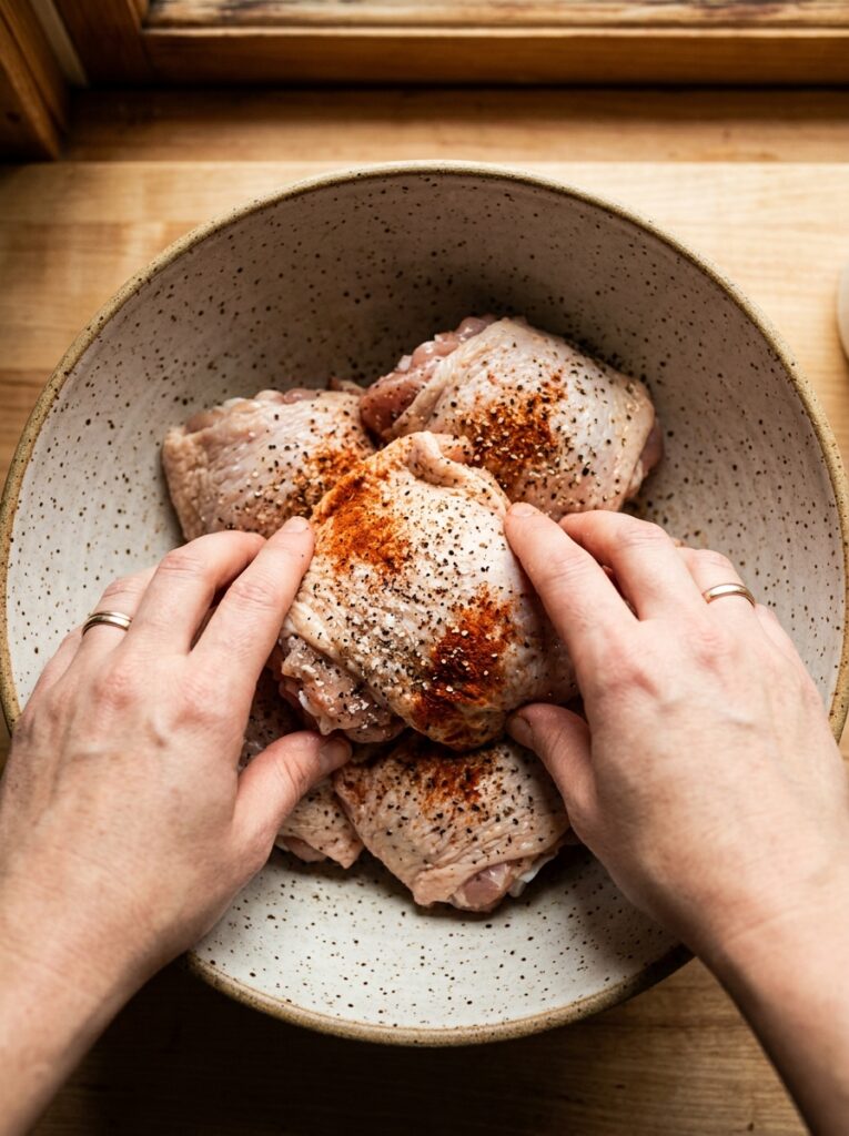 Country Gravy Chicken Thighs: A Hearty Southern Comfort Meal 14 Cooking country gravy chicken th… 202605171817